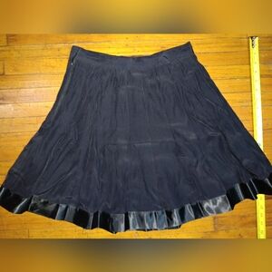 Anna G. Pleated skirt